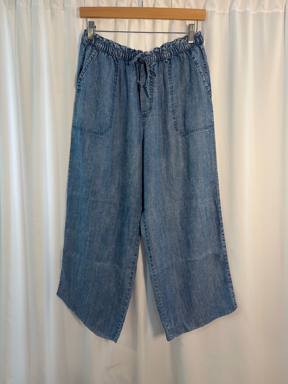 BeachLunchLounge Chambray Wide-Leg Drawstring Pants — Size Small